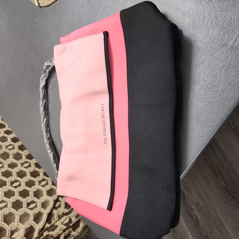 VICTORIA SECRET BAG COOLER